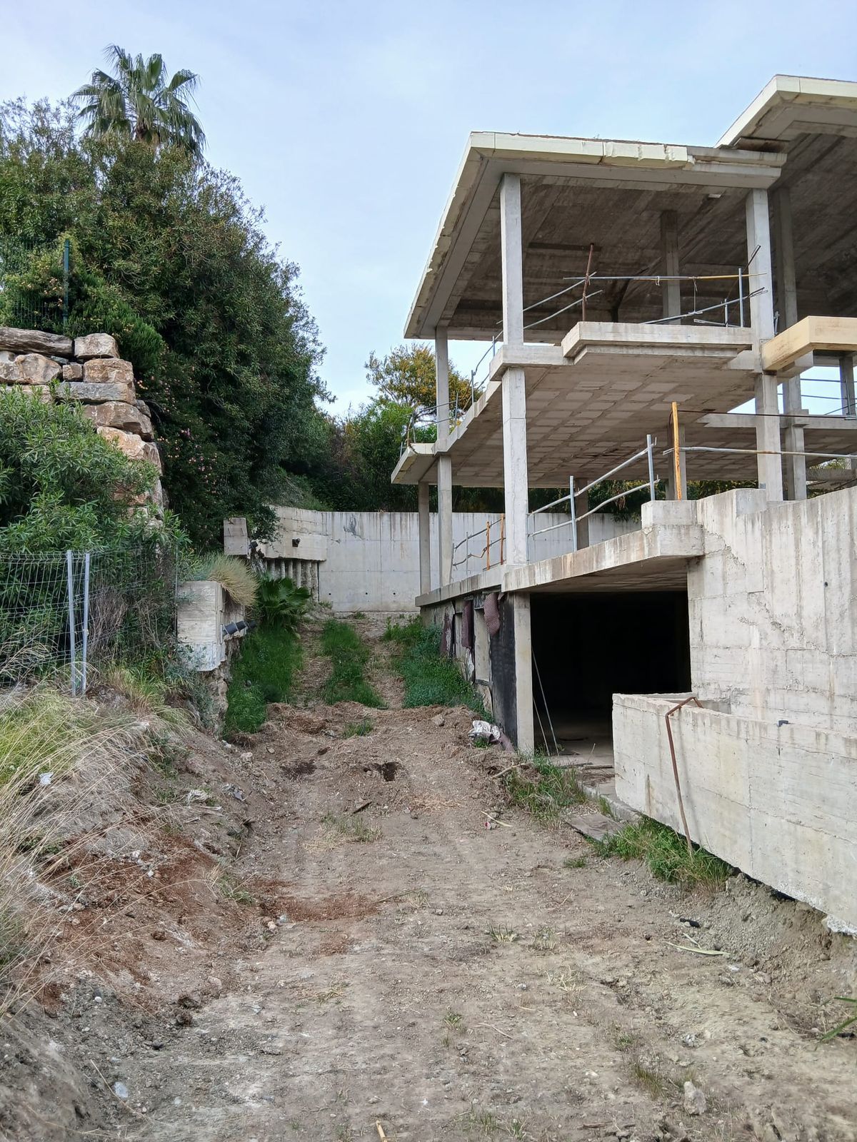 04ddecc0de39bec1d561e2a9d52d5ada - 14