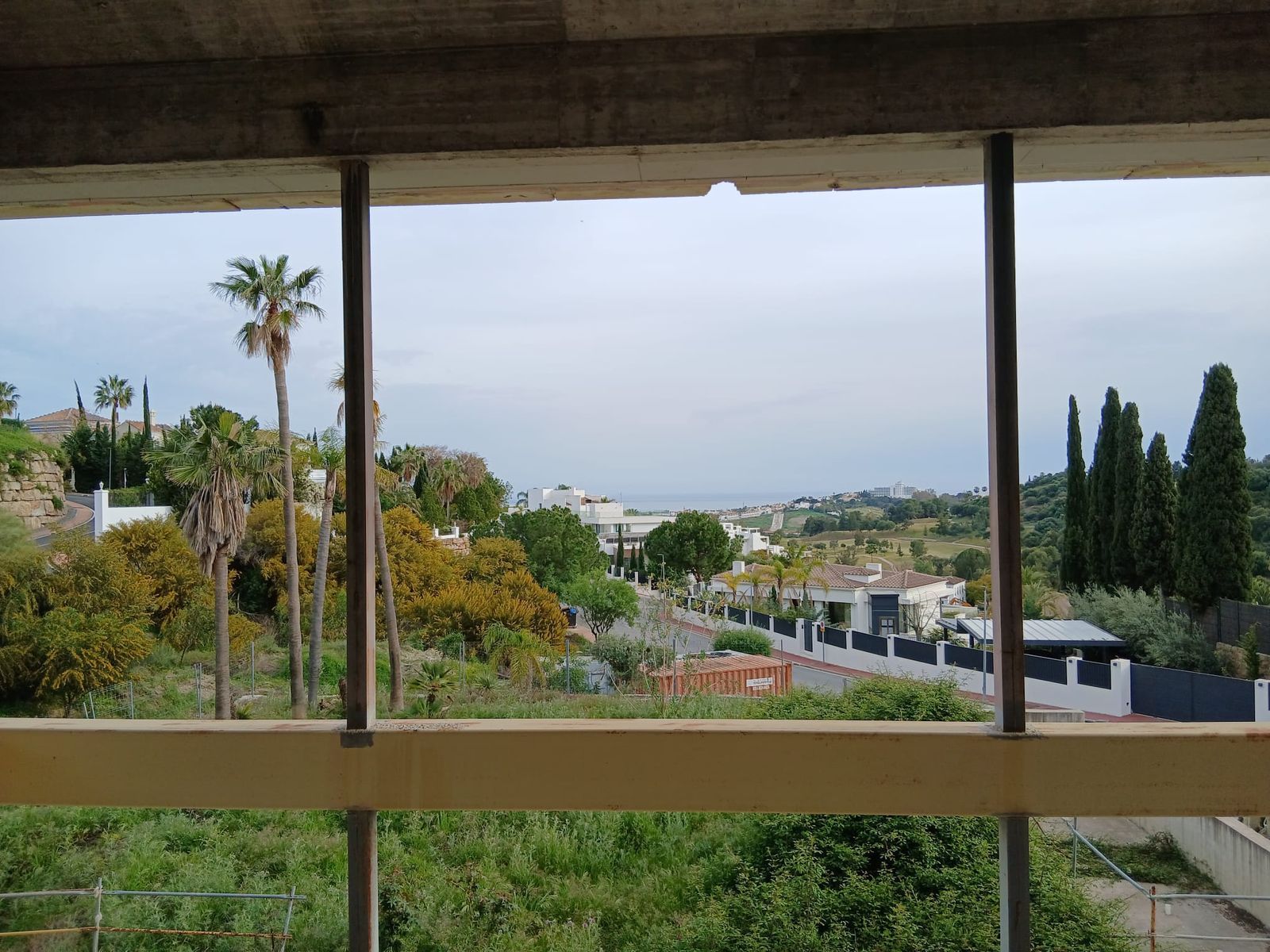 04ddecc0de39bec1d561e2a9d52d5ada - 2