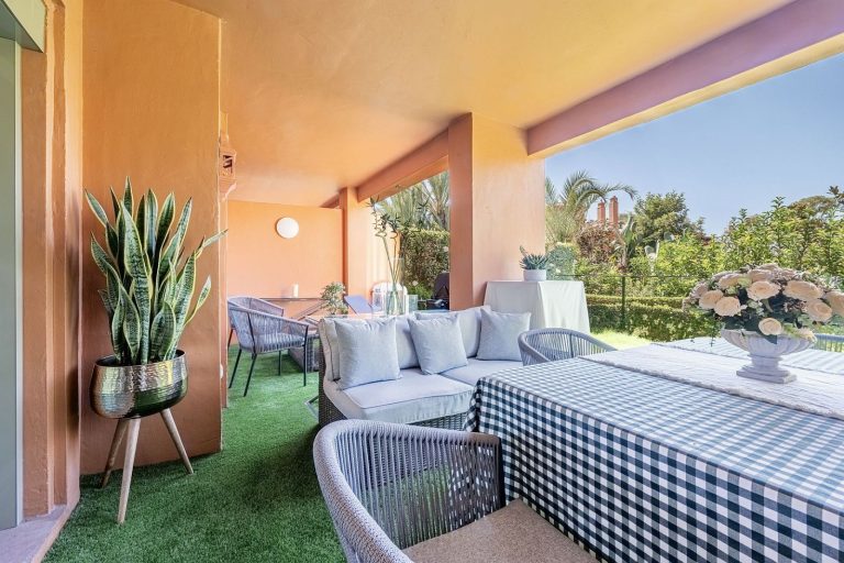 08f46b7ec223d4a97174a222d9ff1a60 - 2