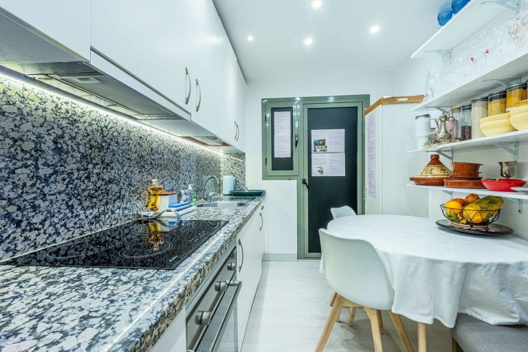 08f46b7ec223d4a97174a222d9ff1a60 - 4