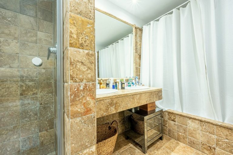 08f46b7ec223d4a97174a222d9ff1a60 - 9