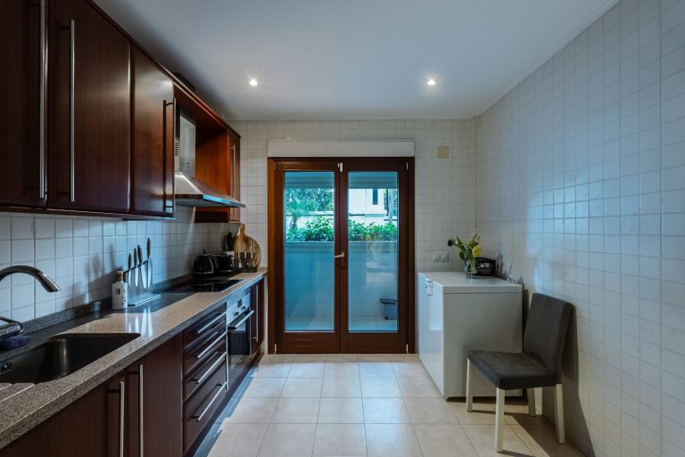 09013294c280c6c0f107f18aeefdac71 - 10