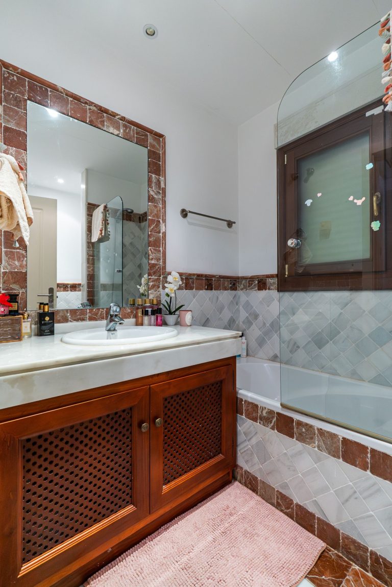 09013294c280c6c0f107f18aeefdac71 - 16