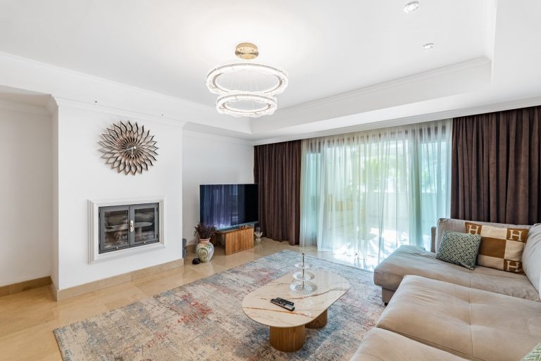 09013294c280c6c0f107f18aeefdac71 - 6