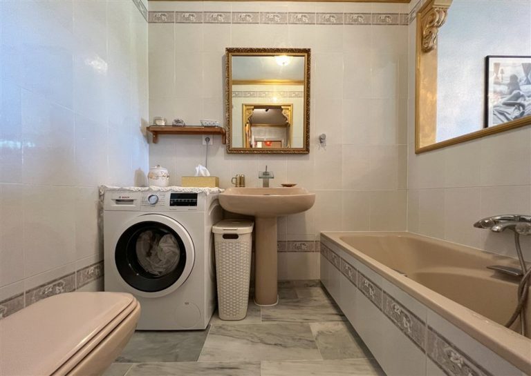 09a82715cb8072c891d7e168a7f1a47b - 15