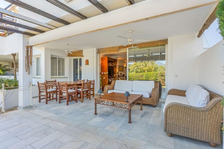 09aaf61f58be98141412b93c91b8fe70 - 15