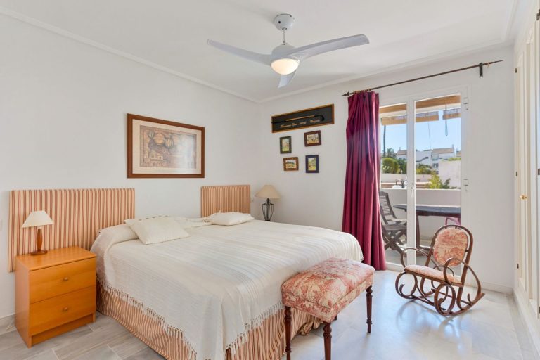 09aaf61f58be98141412b93c91b8fe70 - 6