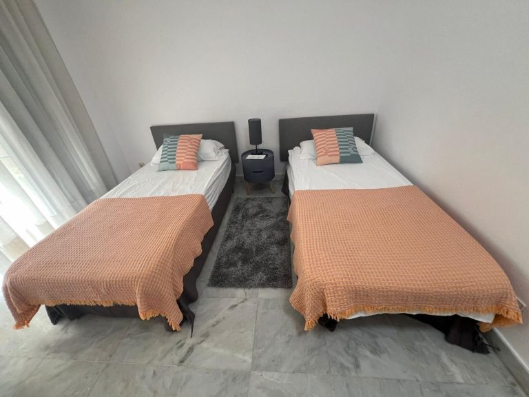 0a9d4d21d5d09be37b757cfbe3a43864 - 7