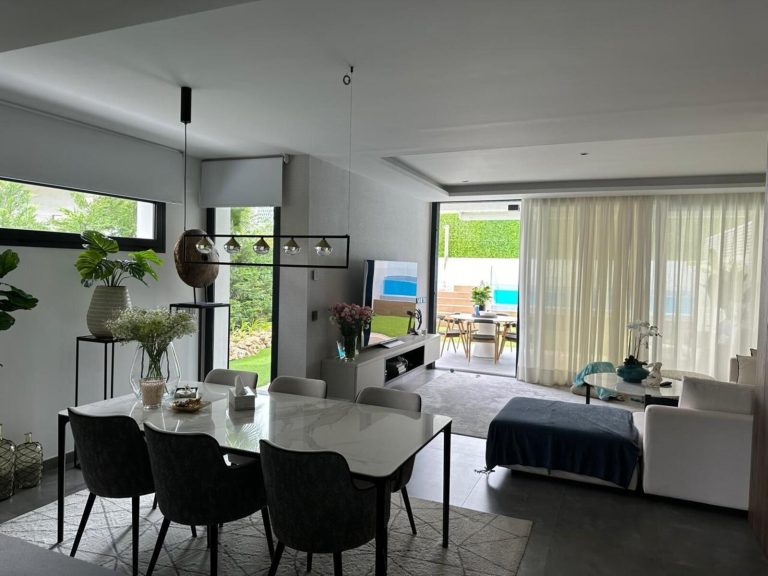 0d6909db156d6e42d7d7b53489be00c0 - 5