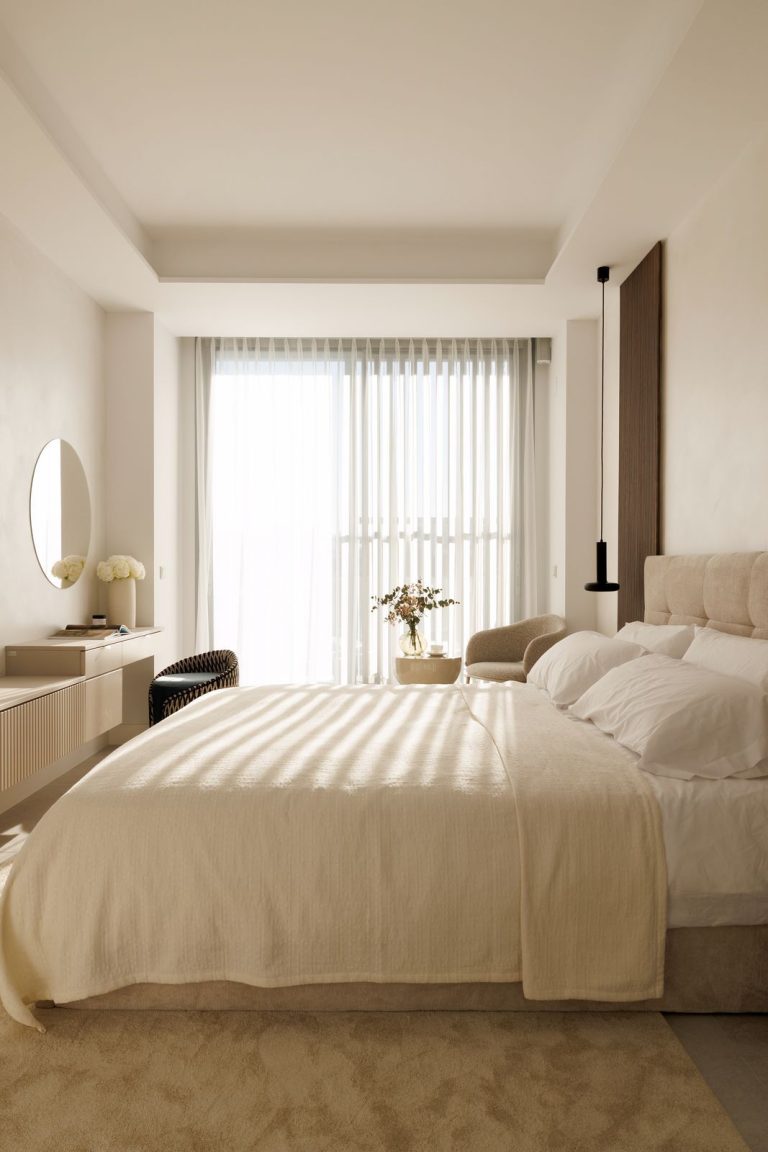 0e6299995cec8b89ada4aec32193e6a1 - 11