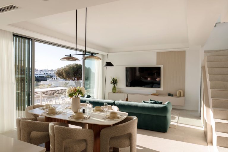 0e6299995cec8b89ada4aec32193e6a1 - 5