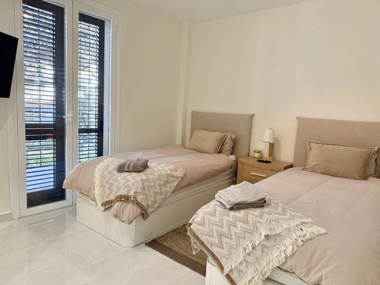 0f2e1b124b4456bb5872be987a858517 - 10