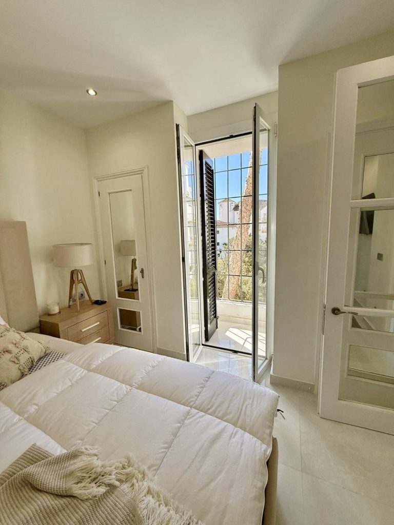 0f2e1b124b4456bb5872be987a858517 - 9