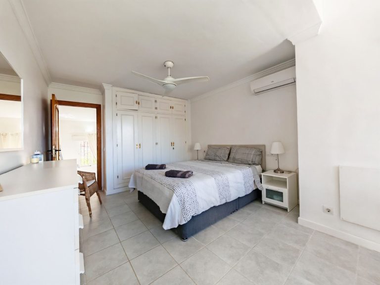 0ff6ea5376bc217248fda4a0351eb28a - 10