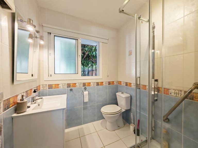 0ff6ea5376bc217248fda4a0351eb28a - 13