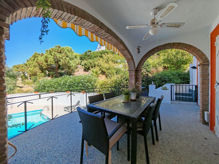 0ff6ea5376bc217248fda4a0351eb28a - 14