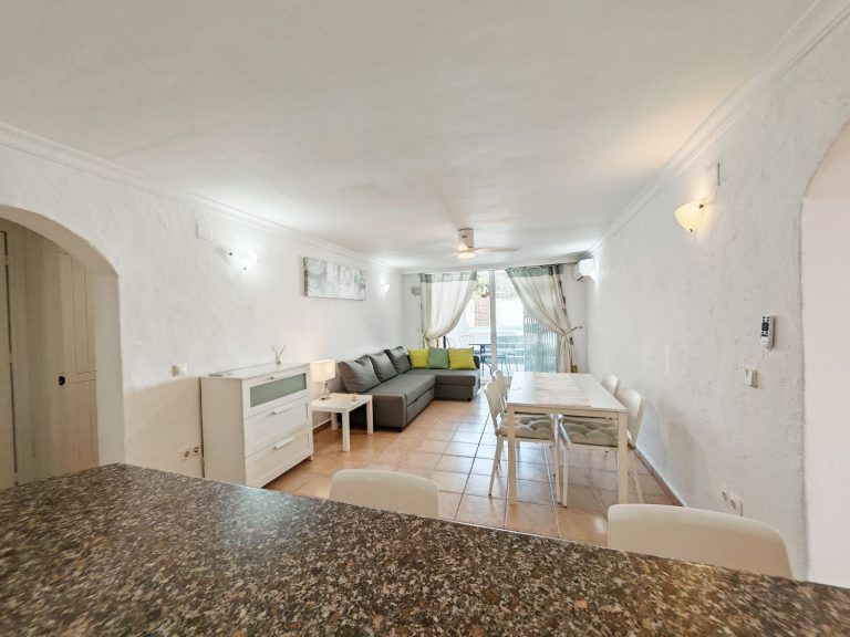 0ff6ea5376bc217248fda4a0351eb28a - 16