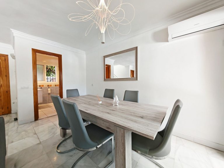 0ff6ea5376bc217248fda4a0351eb28a - 9