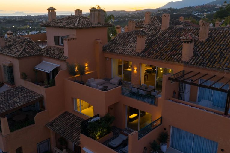 10678a5279d6e245cacfdf1fba2be360 - 1