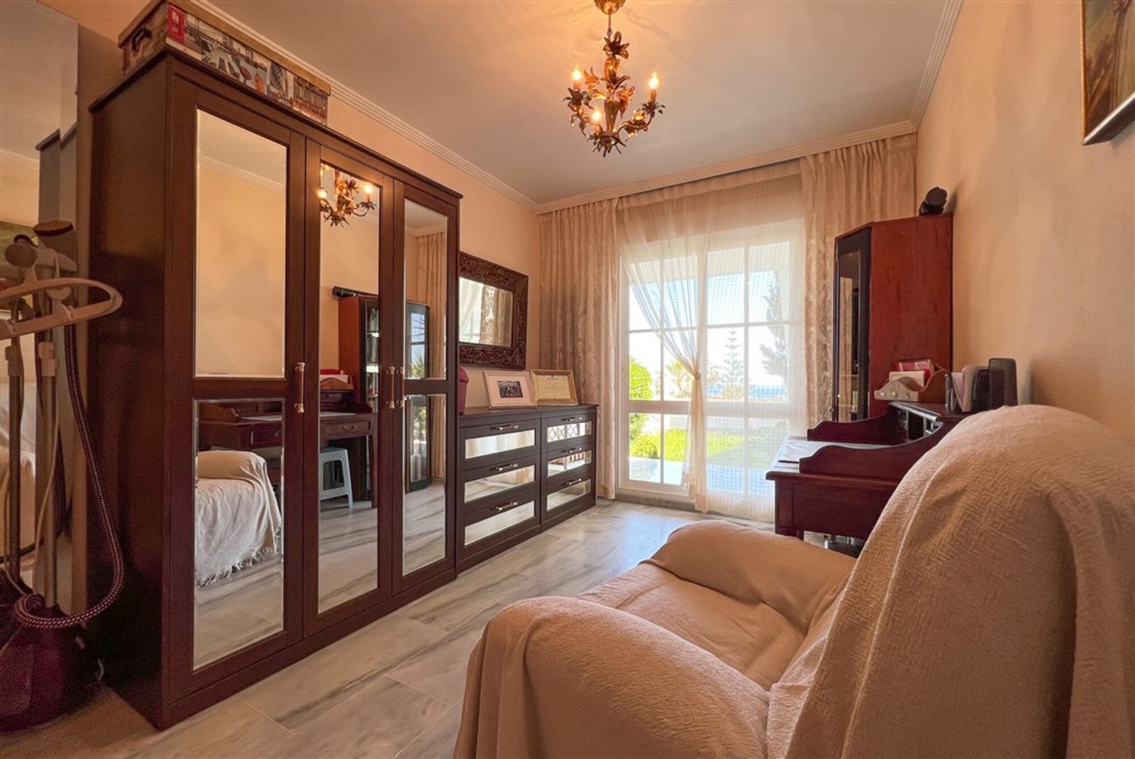 11b1d22f868c93b9904955837da965f9 - 16