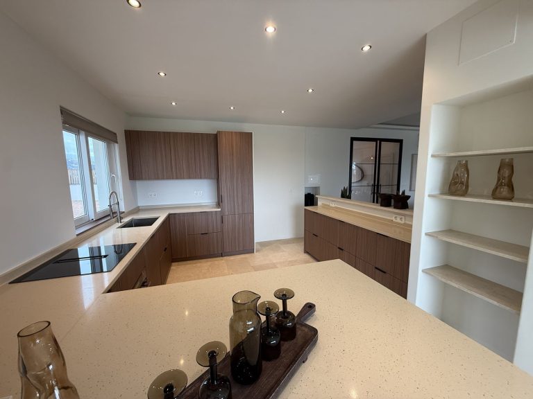 1249a0e1993bd68981f00670fc20f32f - 12