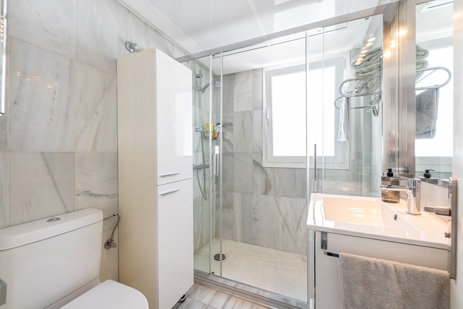 126704abdd1dee05a1b63cf4418f9e01 - 13