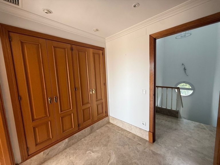 130e11bd20039c576be3c47a32b92bcd - 11