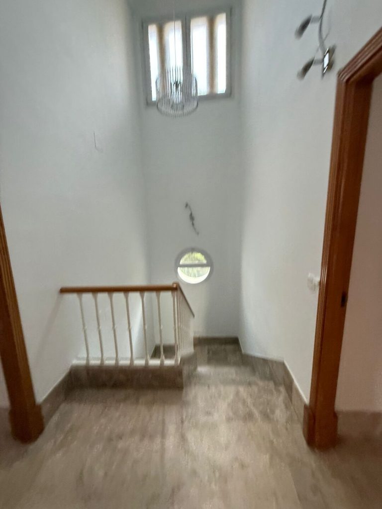 130e11bd20039c576be3c47a32b92bcd - 13