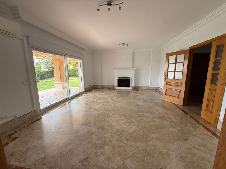 130e11bd20039c576be3c47a32b92bcd - 6