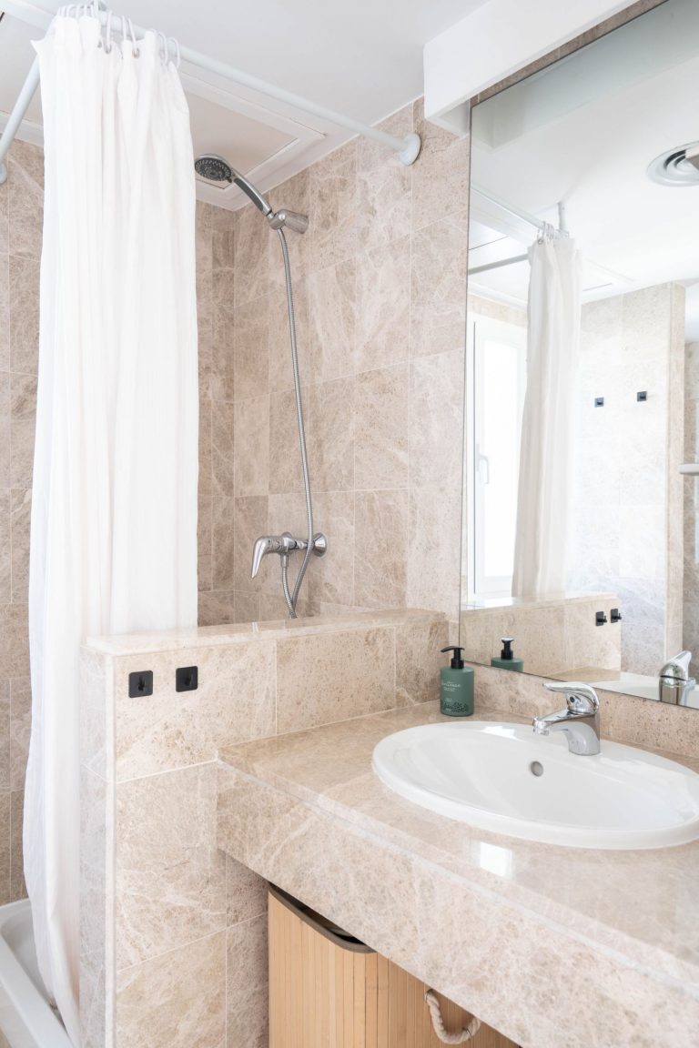 15a1df22ab168cb1075b0b8d770e4a69 - 15