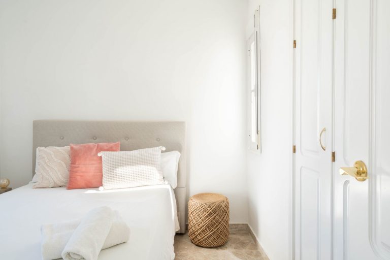 15a1df22ab168cb1075b0b8d770e4a69 - 16