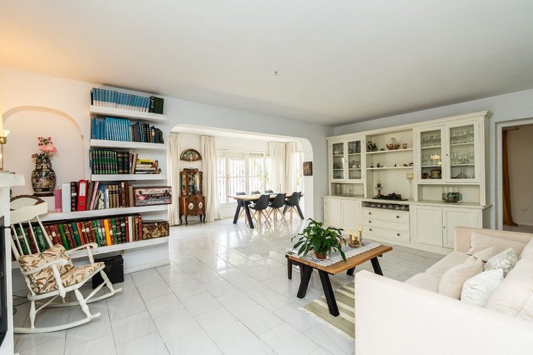 177b81eac3f072c4e4bee501326f9ac3 - 2