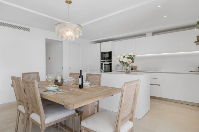 17c2be90e7191c9baa15c9115f156450 - 12