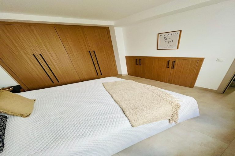 17e14f232de7e81c2251e91bcc99c9ff - 5