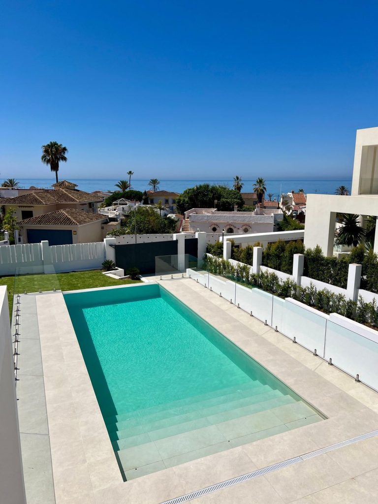 1ab045e7d94d24008f28d32267ed94a5 - 10