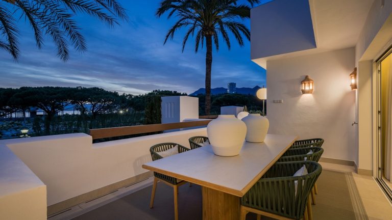 1cd26edd8274e224fd38f3591689941b - 12