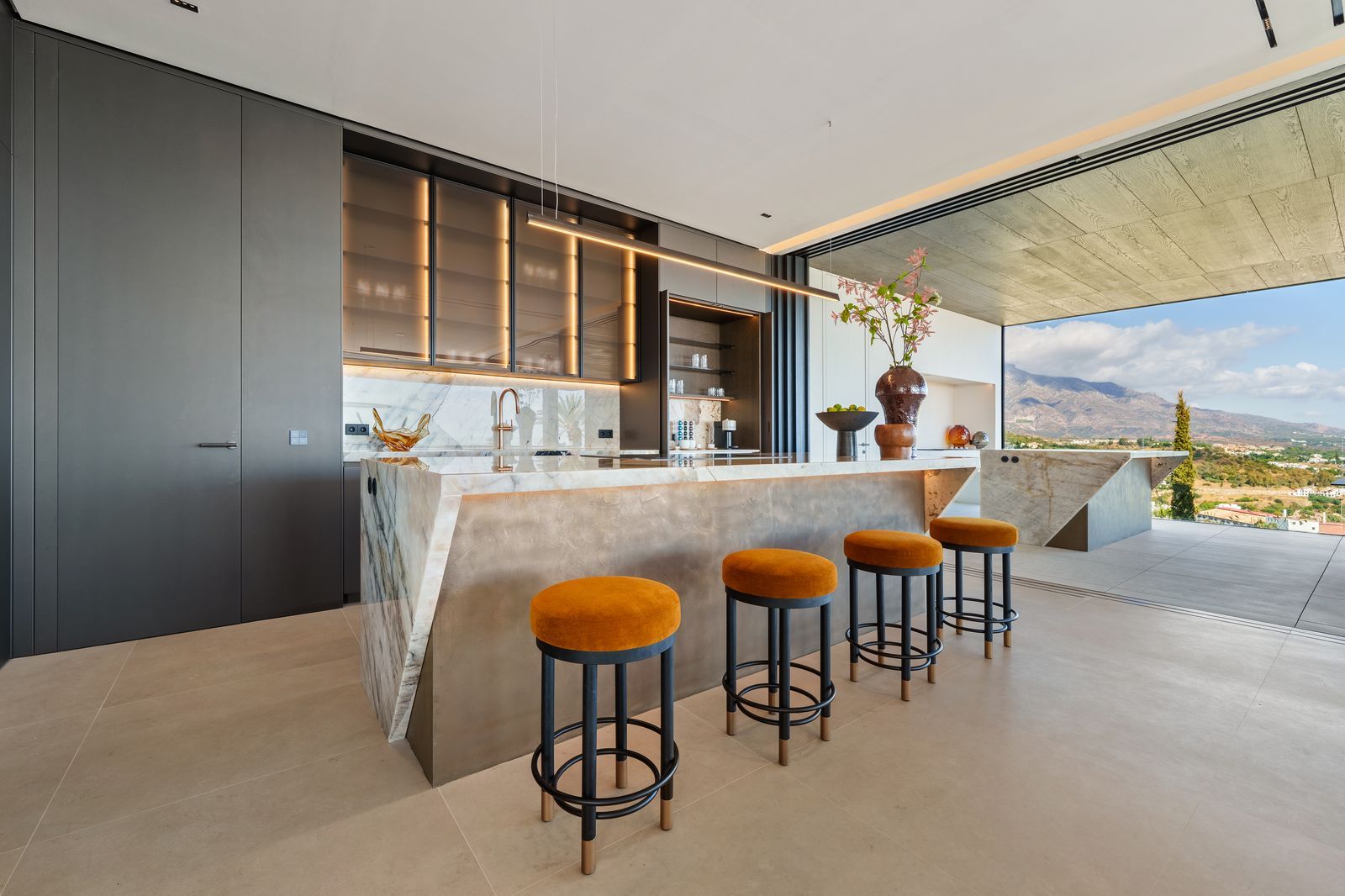 1e8c922c6eff3c29311772e1207309f8 - 12