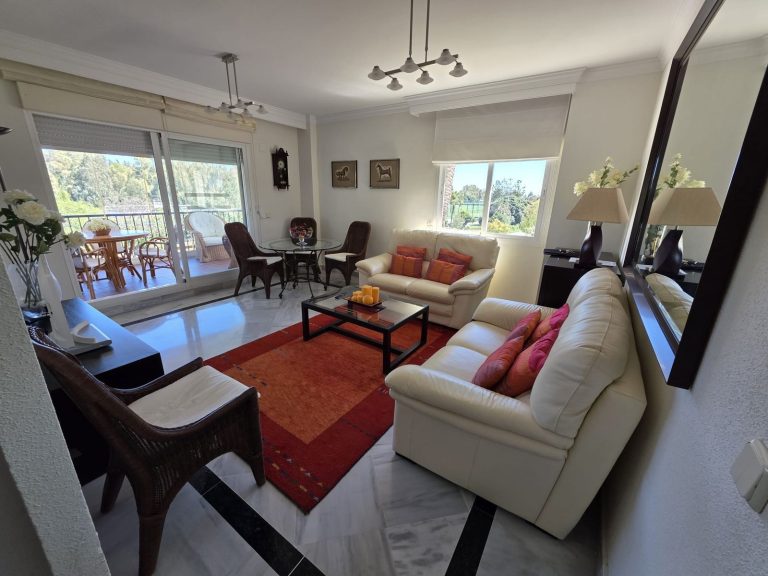 209c4ff723e3b02b976160eca1e6c4ec - 1