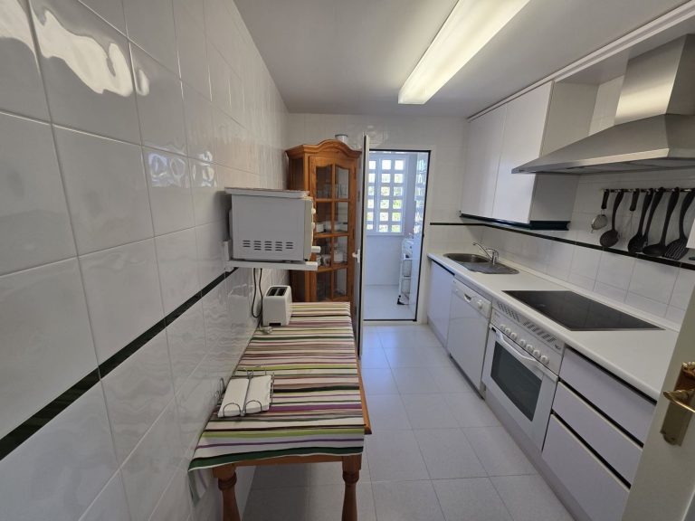 209c4ff723e3b02b976160eca1e6c4ec - 10