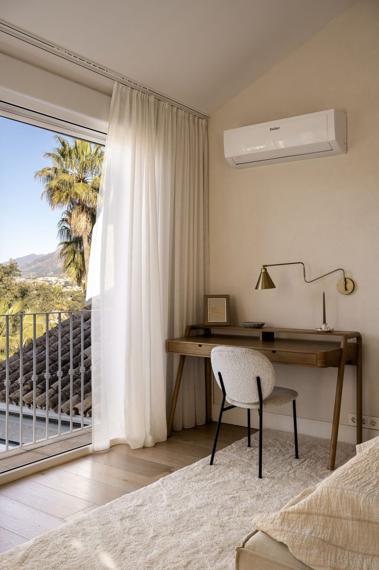 2110267e512cdf2557947e06c077bfae - 12