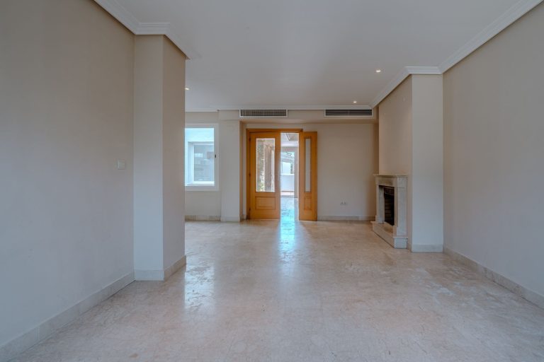 2196fb6a0b71cd228c40886ec22d6098 - 14