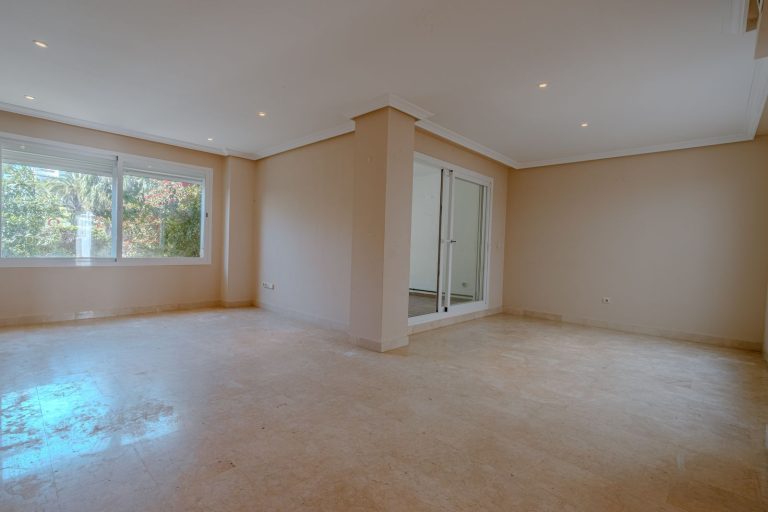 2196fb6a0b71cd228c40886ec22d6098 - 16