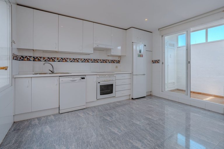 2196fb6a0b71cd228c40886ec22d6098 - 9