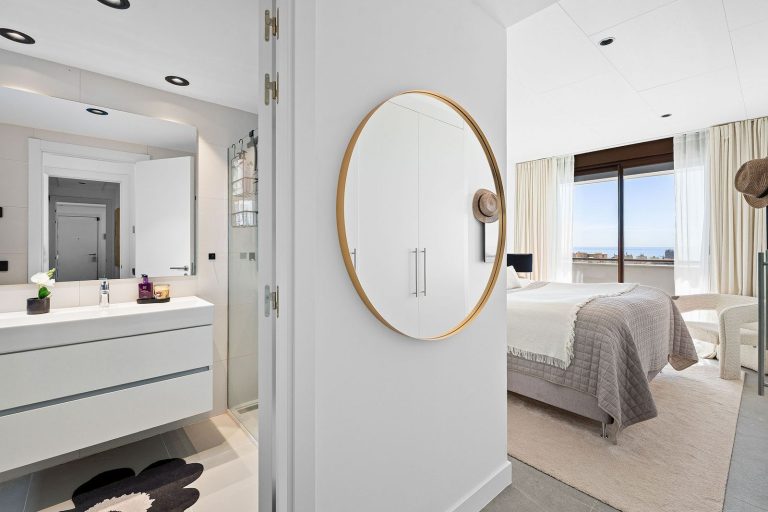 21d6c79a37254a427090b3010b664f85 - 13