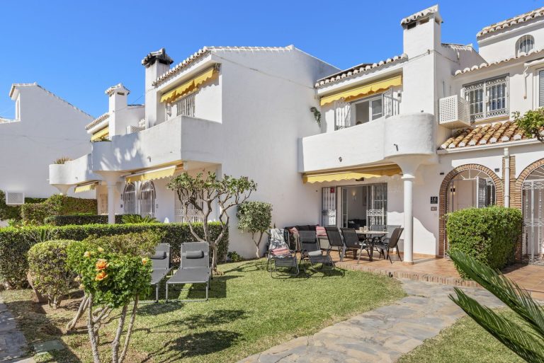 2285f22d434d8f766c6c8eb1260fdd9c - 16