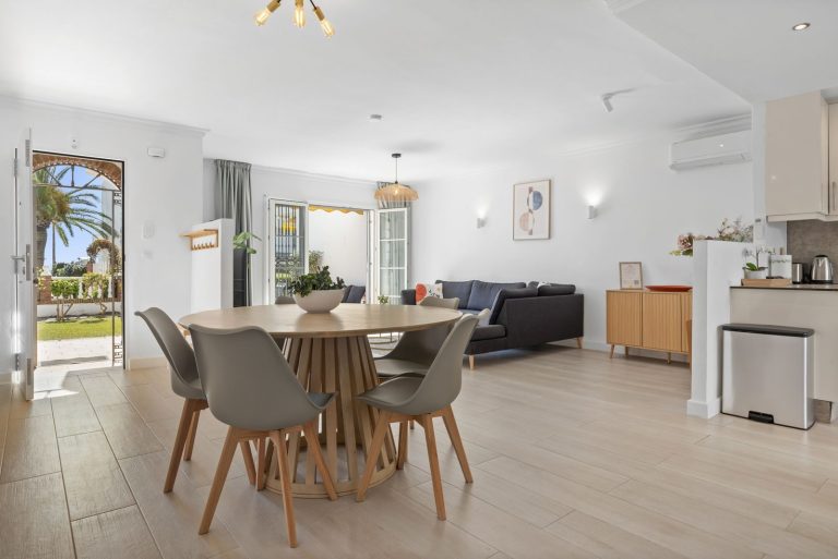 2285f22d434d8f766c6c8eb1260fdd9c - 4