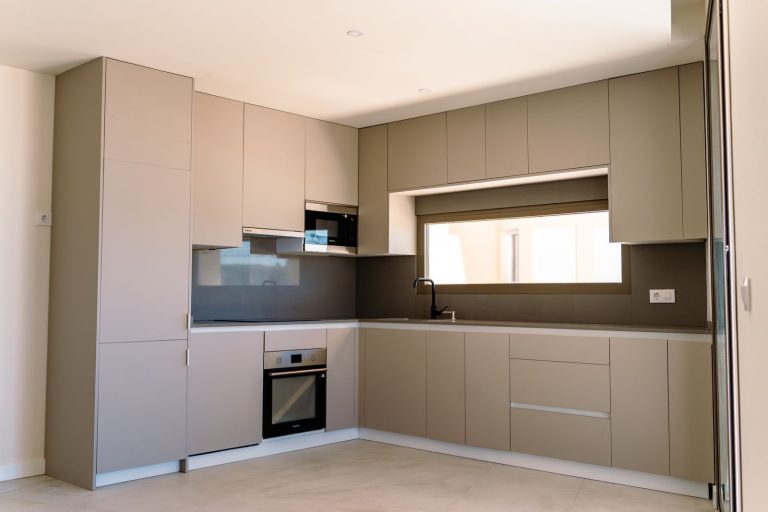 22bb67dc6694f8ffa9f60207682b4d46 - 4