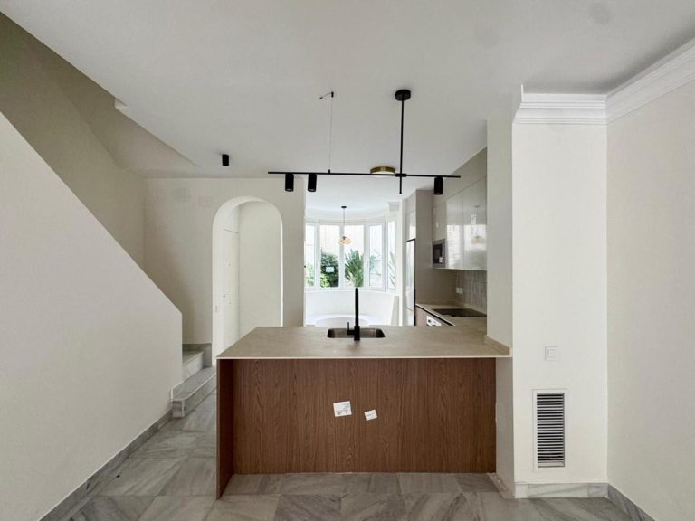 22c04d7871185cf5b3686e5e575b4b60 - 8