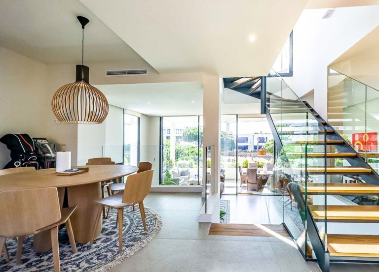 22d72f63d84eb6ec4a2eae8b241fc1f7 - 11