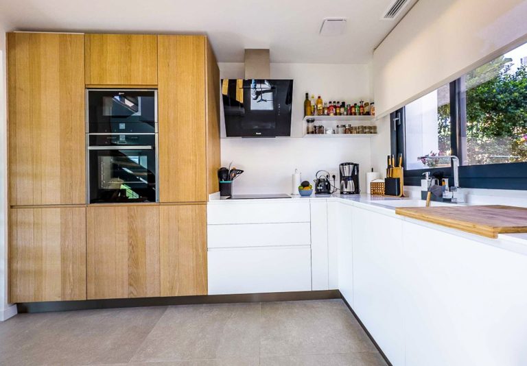 22d72f63d84eb6ec4a2eae8b241fc1f7 - 13